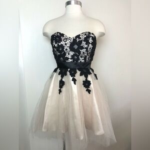 Deb Black Floral Skirt Dress - Size 11/12 NWOT | Elegant Formal Dress​​​​​​​